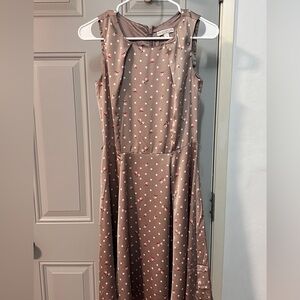 Eva Mendez (New York & Co)

Elegant Polka Dot Sleeveless Dress